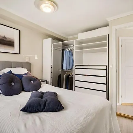 Apartment Panoramic Flat & Garden, Free Parking 12 Minutes Walking! Bergen