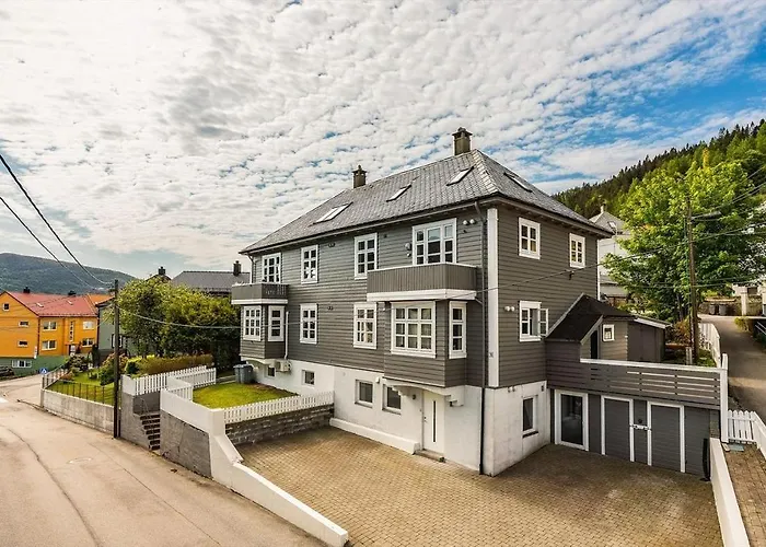 Διαμέρισμα Panoramic Flat & Garden, Free Parking 12 Minutes Walking!