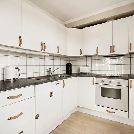 Panoramic Flat & Garden, Free Parking 12 Minutes Walking! *