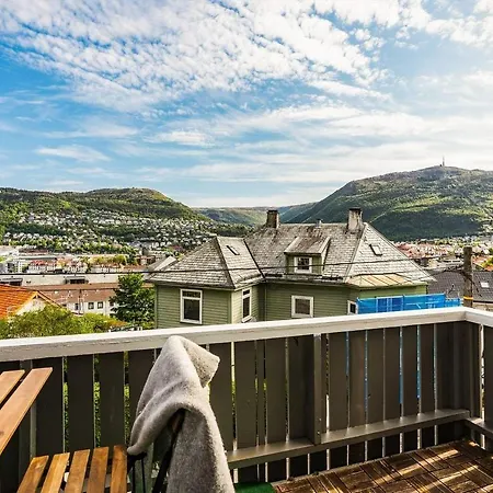 Panoramic Flat & Garden, Free Parking 12 Minutes Walking!