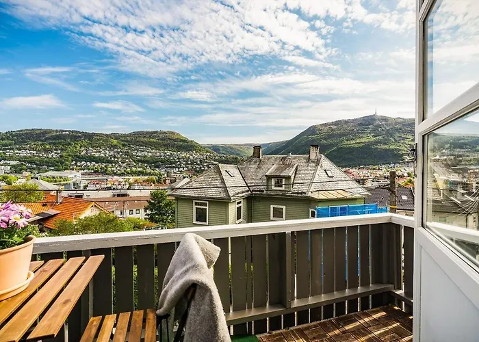 Panoramic Flat & Garden, Free Parking 12 Minutes Walking!